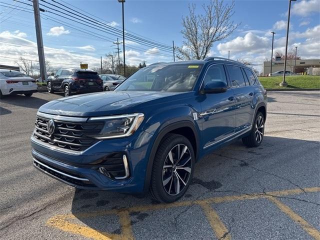 new 2025 Volkswagen Atlas car, priced at $53,140