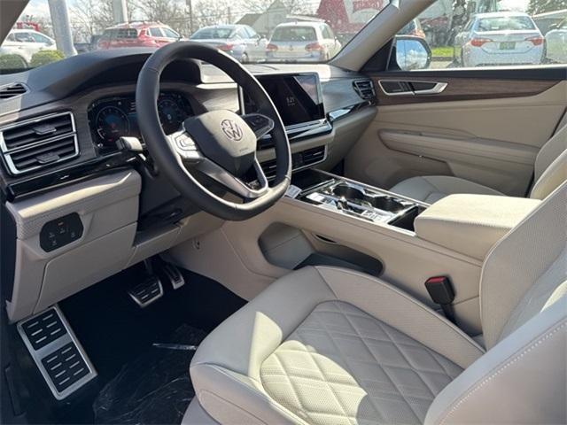 new 2025 Volkswagen Atlas car, priced at $53,140