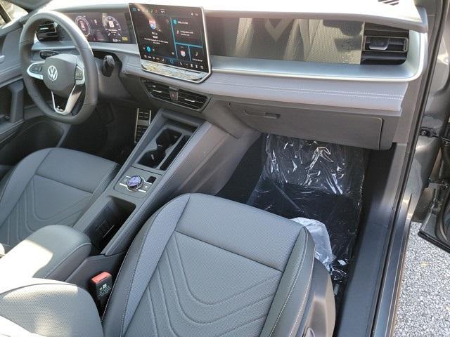 new 2025 Volkswagen Tiguan car