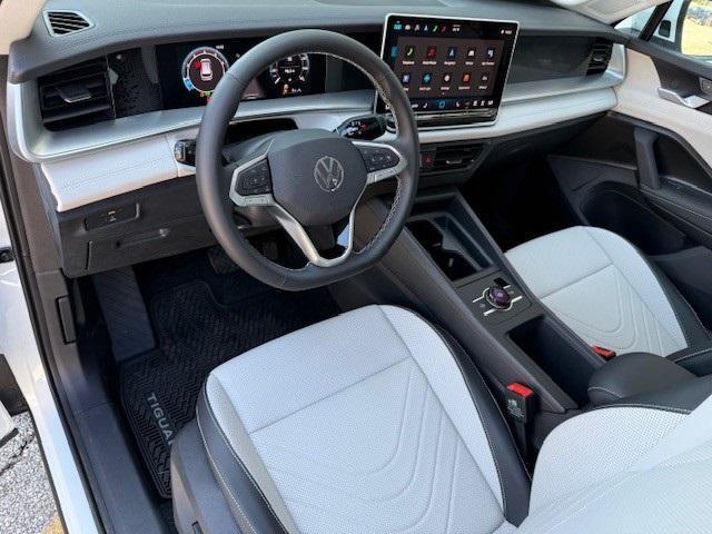 new 2025 Volkswagen Tiguan car, priced at $35,180