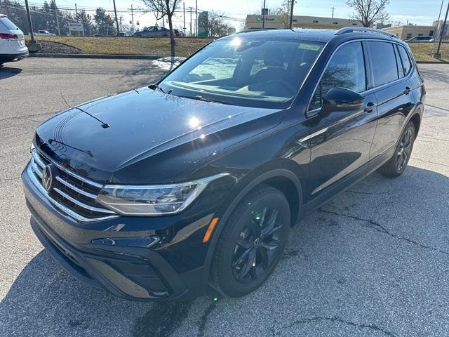 new 2024 Volkswagen Tiguan car, priced at $34,946