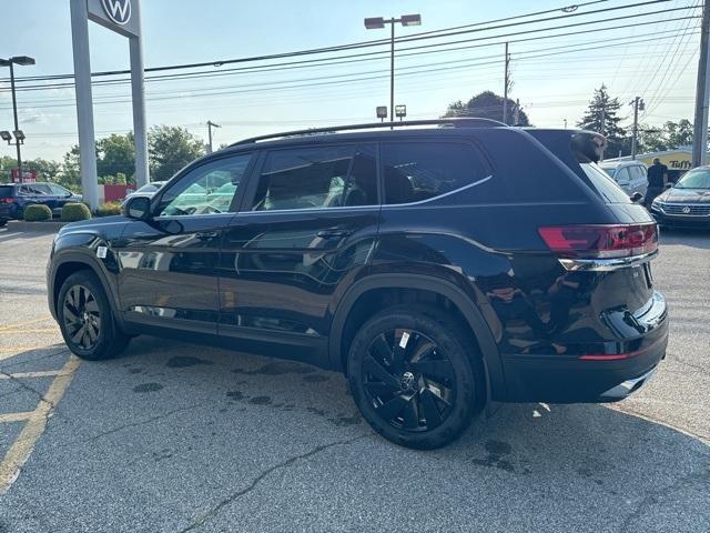 new 2024 Volkswagen Atlas car, priced at $47,305