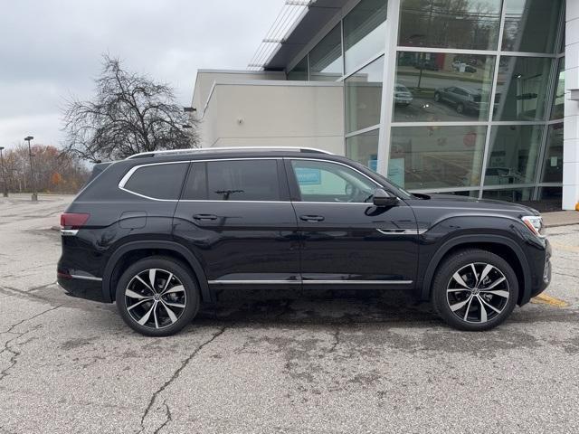 new 2025 Volkswagen Atlas car, priced at $52,565