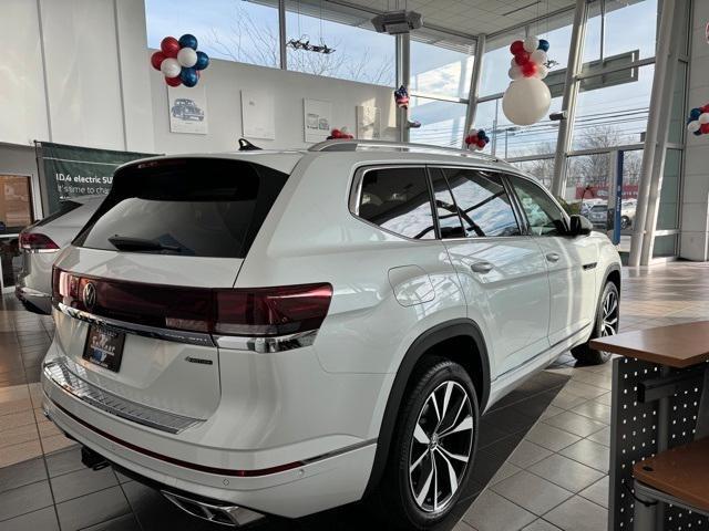 new 2024 Volkswagen Atlas car, priced at $49,979