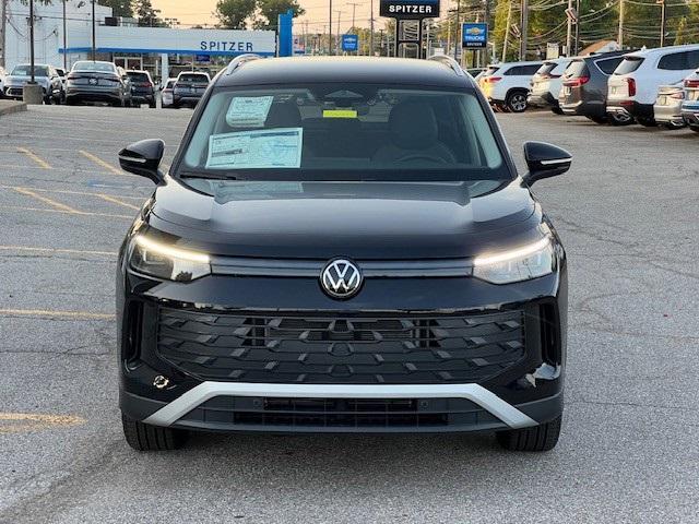 new 2025 Volkswagen Tiguan car, priced at $33,987