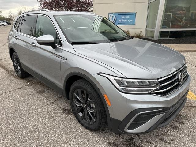 new 2024 Volkswagen Tiguan car, priced at $35,204