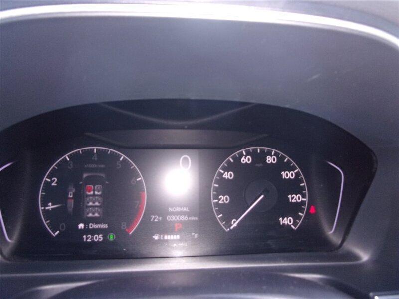 used 2025 Honda Pilot car, priced at $38,997