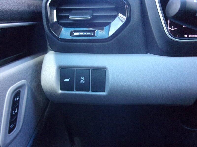 used 2025 Honda Pilot car, priced at $38,997