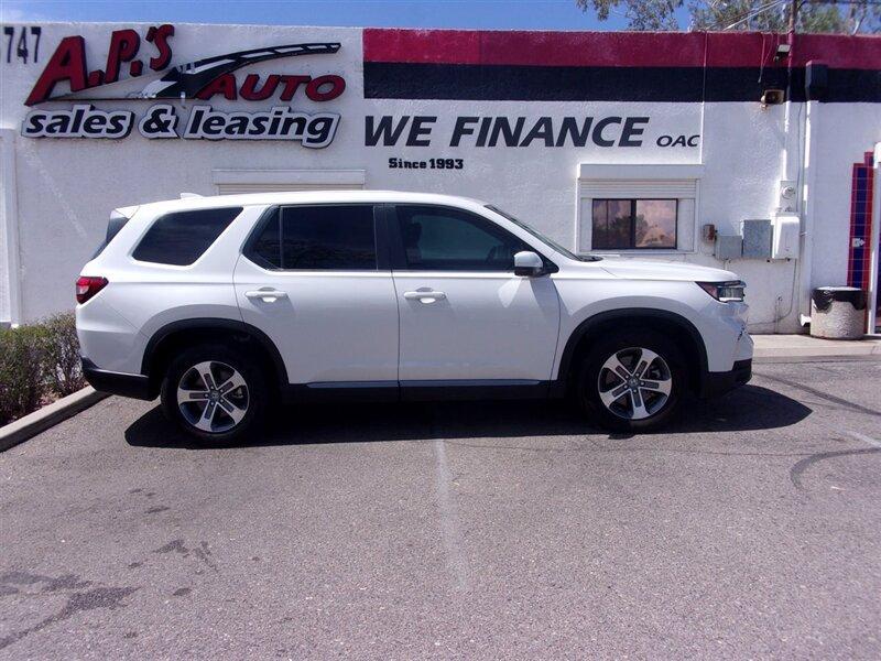 used 2025 Honda Pilot car, priced at $38,997