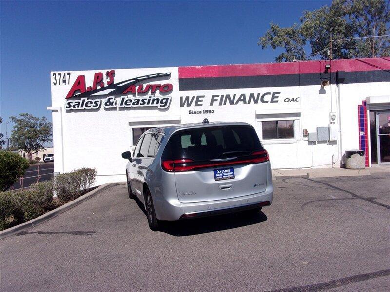 used 2023 Chrysler Pacifica Hybrid car, priced at $23,777