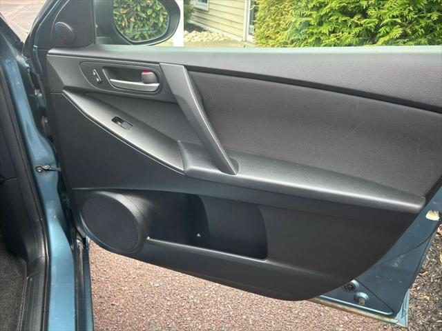 used 2011 Mazda Mazda3 car, priced at $6,900