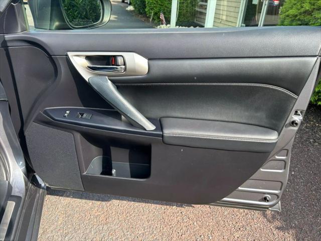 used 2014 Lexus CT 200h car, priced at $12,900
