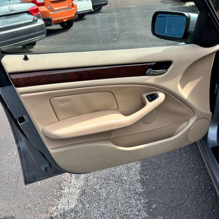 used 2005 BMW 325 car, priced at $5,800