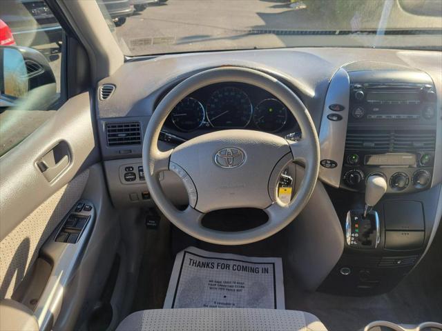 used 2009 Toyota Sienna car, priced at $4,800