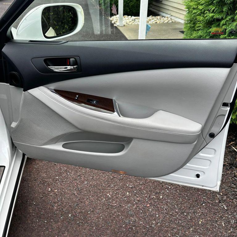 used 2011 Lexus ES 350 car, priced at $8,900