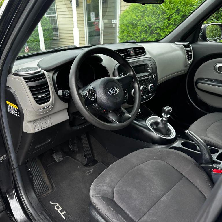 used 2015 Kia Soul car, priced at $5,900