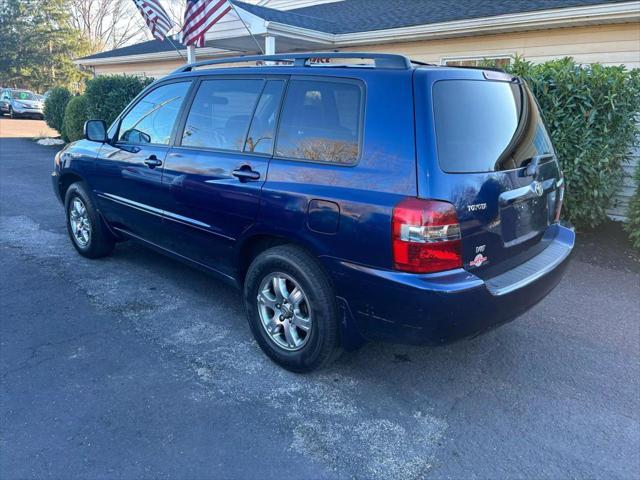 used 2005 Toyota Highlander car, priced at $5,700