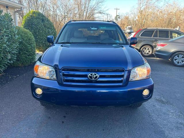 used 2005 Toyota Highlander car, priced at $5,700