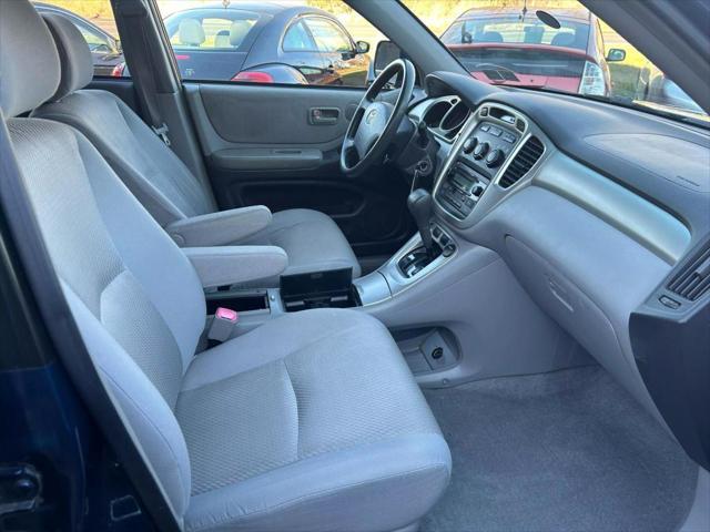 used 2005 Toyota Highlander car, priced at $5,700