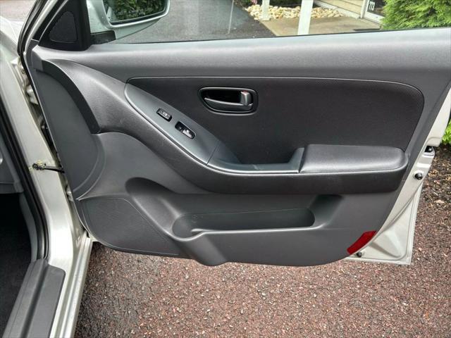 used 2009 Hyundai Elantra car, priced at $5,200