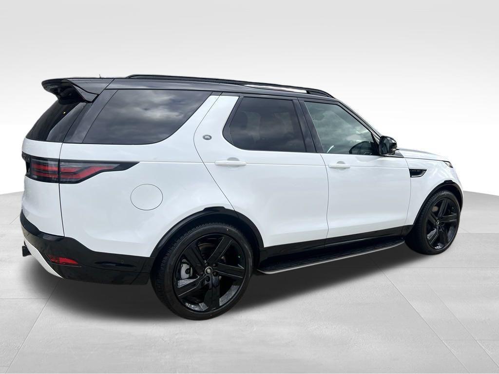 new 2025 Land Rover Discovery car, priced at $75,525