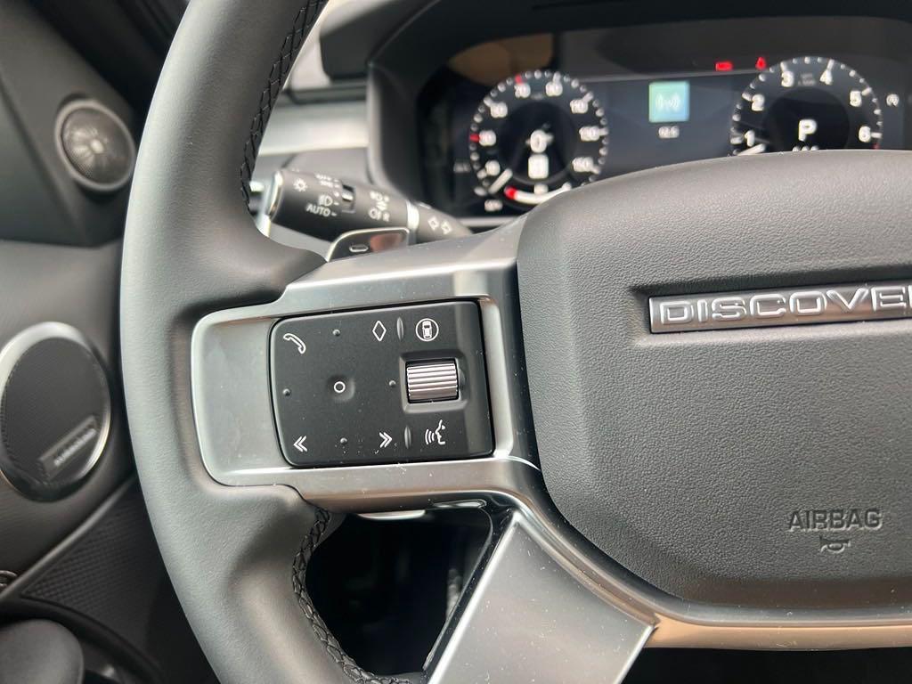 new 2025 Land Rover Discovery car, priced at $75,525