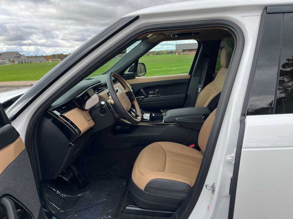 new 2025 Land Rover Range Rover Sport car, priced at $106,510