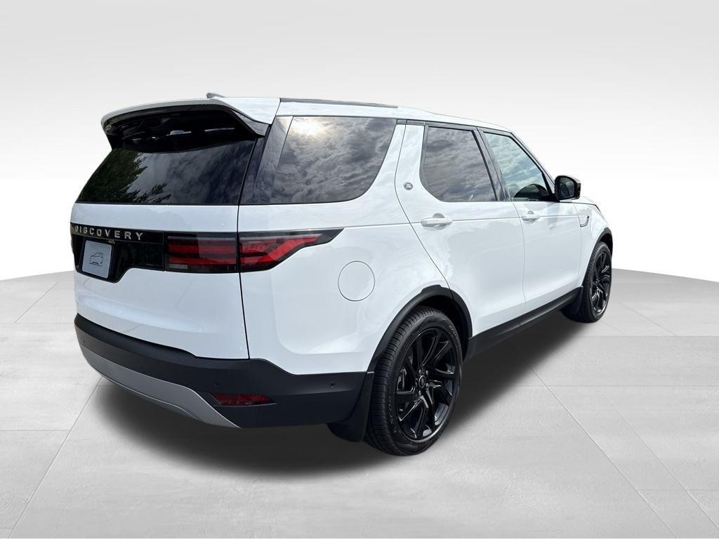 new 2025 Land Rover Discovery car, priced at $66,593