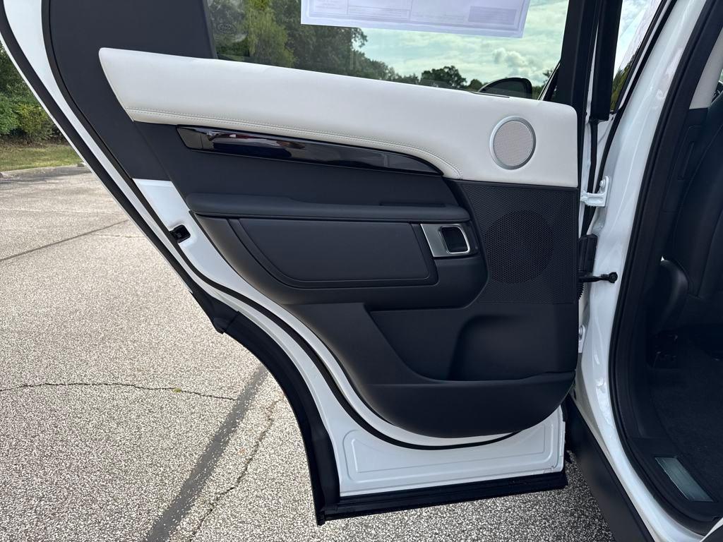 new 2025 Land Rover Discovery car, priced at $66,593