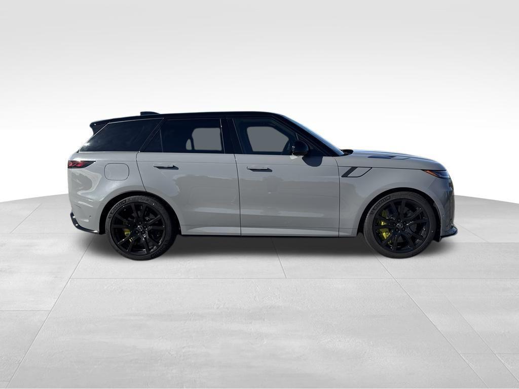 new 2025 Land Rover Range Rover Sport car, priced at $200,205