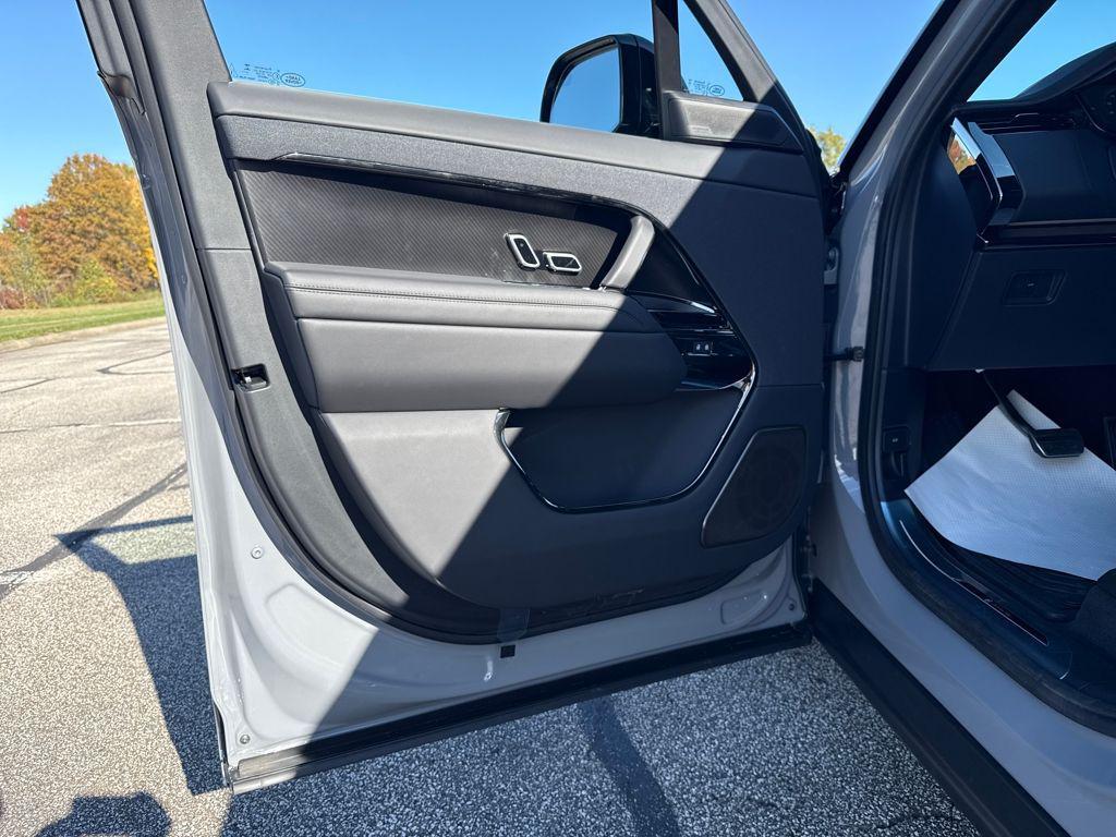 new 2025 Land Rover Range Rover Sport car, priced at $200,205