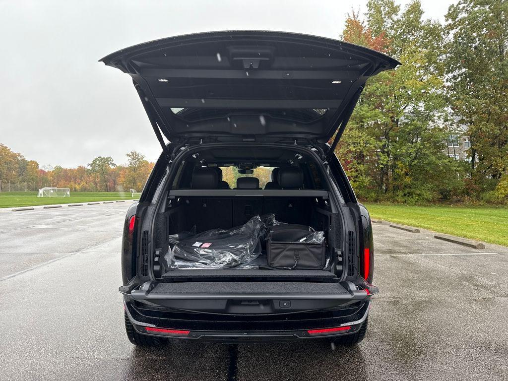 new 2025 Land Rover Range Rover car, priced at $141,535