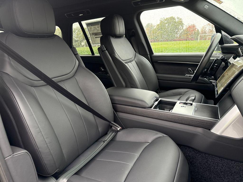 new 2025 Land Rover Range Rover car, priced at $141,535