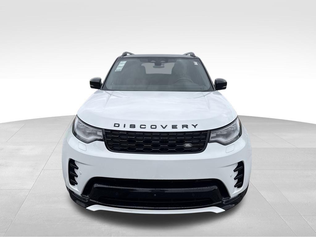 new 2025 Land Rover Discovery car, priced at $70,525