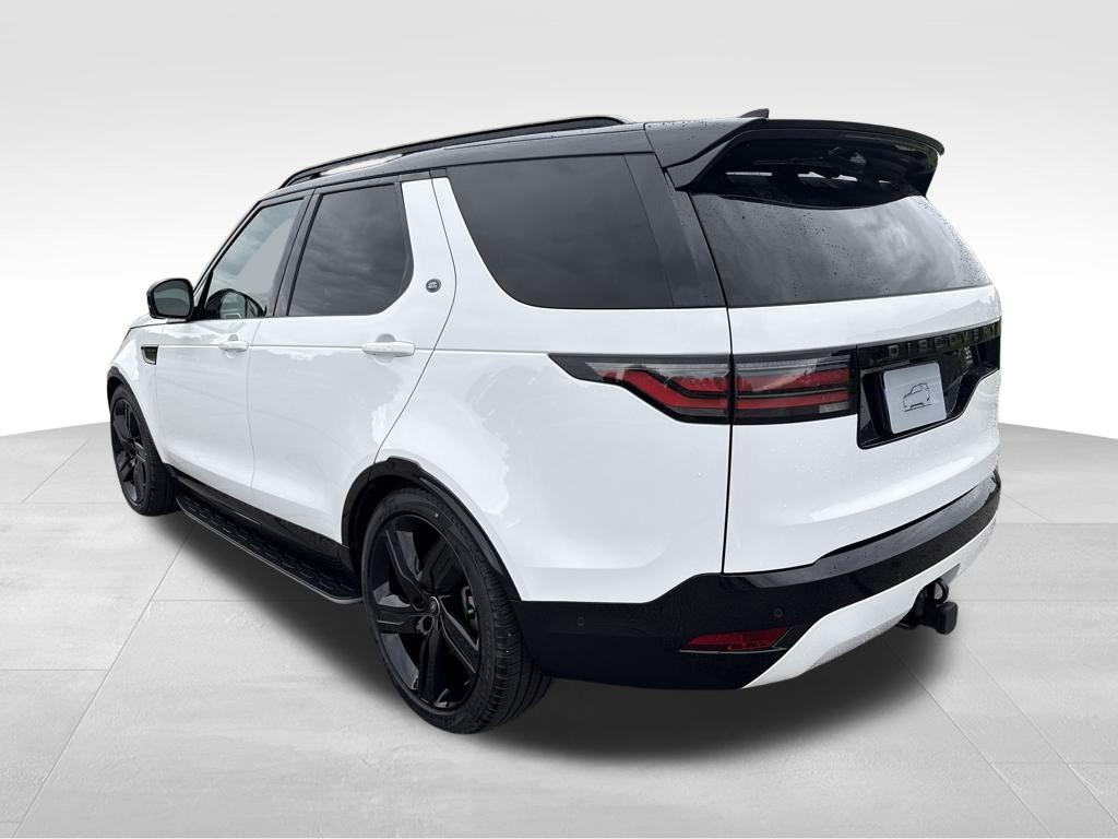 new 2025 Land Rover Discovery car, priced at $70,525
