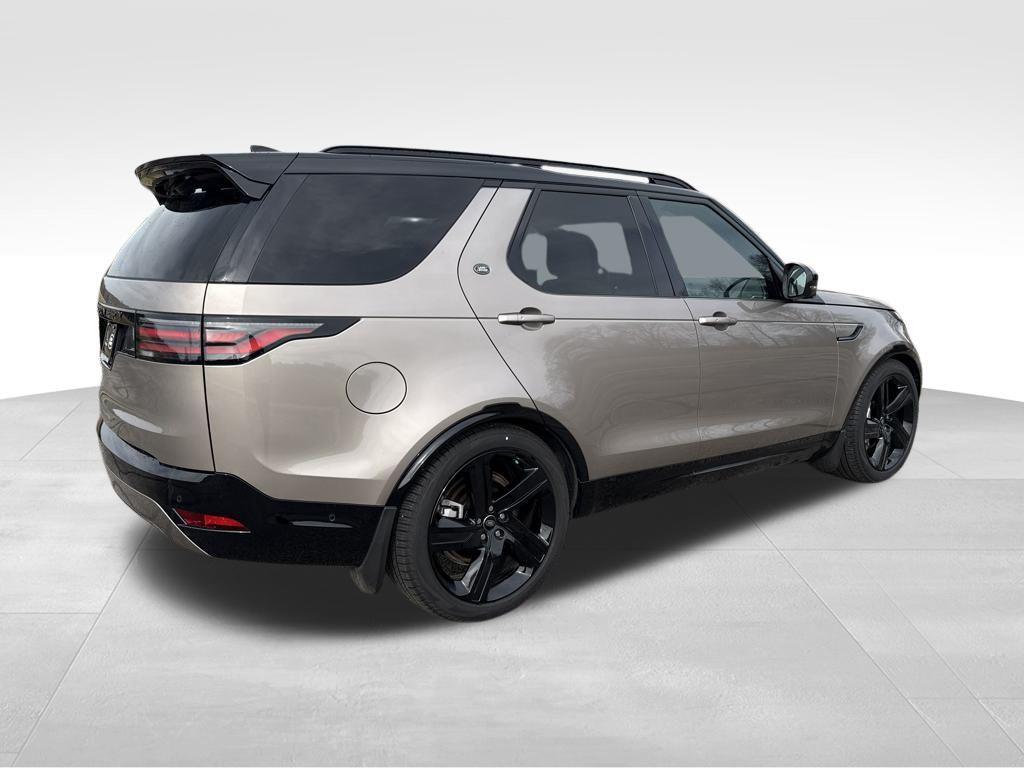 new 2024 Land Rover Discovery car, priced at $67,923