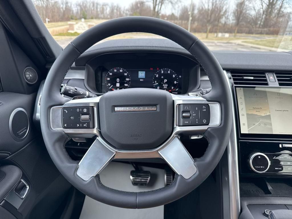 new 2024 Land Rover Discovery car, priced at $67,923