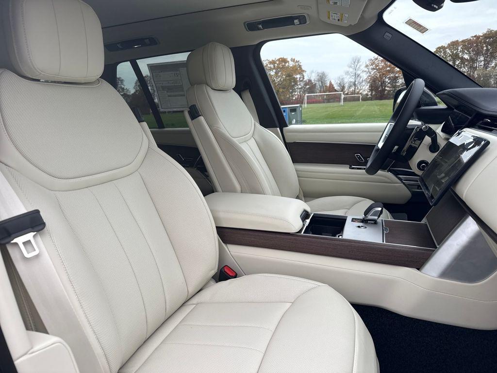 new 2025 Land Rover Range Rover car, priced at $122,005