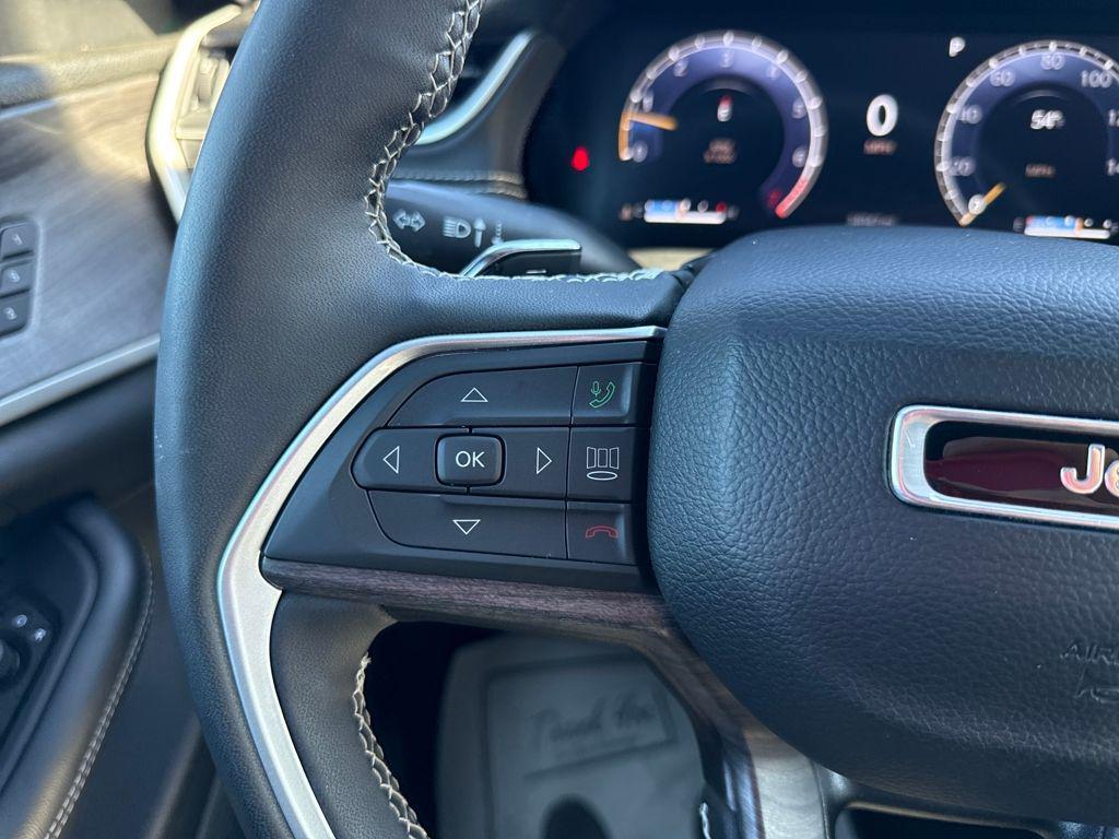 used 2024 Jeep Grand Cherokee car, priced at $31,947