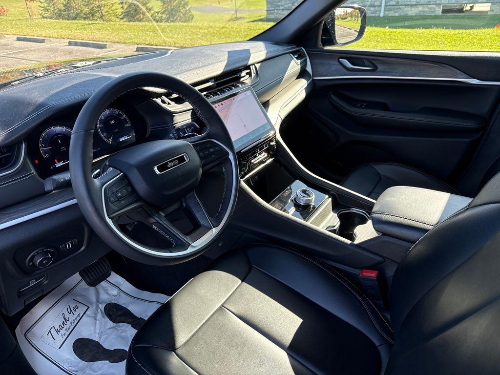 used 2024 Jeep Grand Cherokee car, priced at $31,947