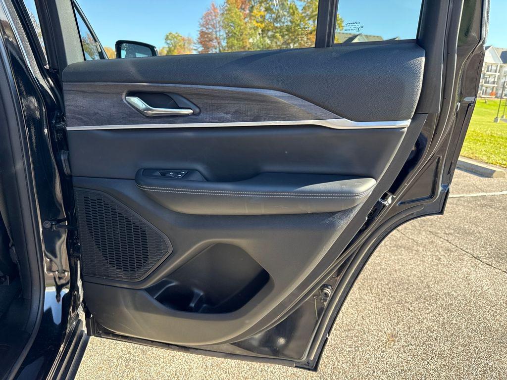 used 2024 Jeep Grand Cherokee car, priced at $31,947