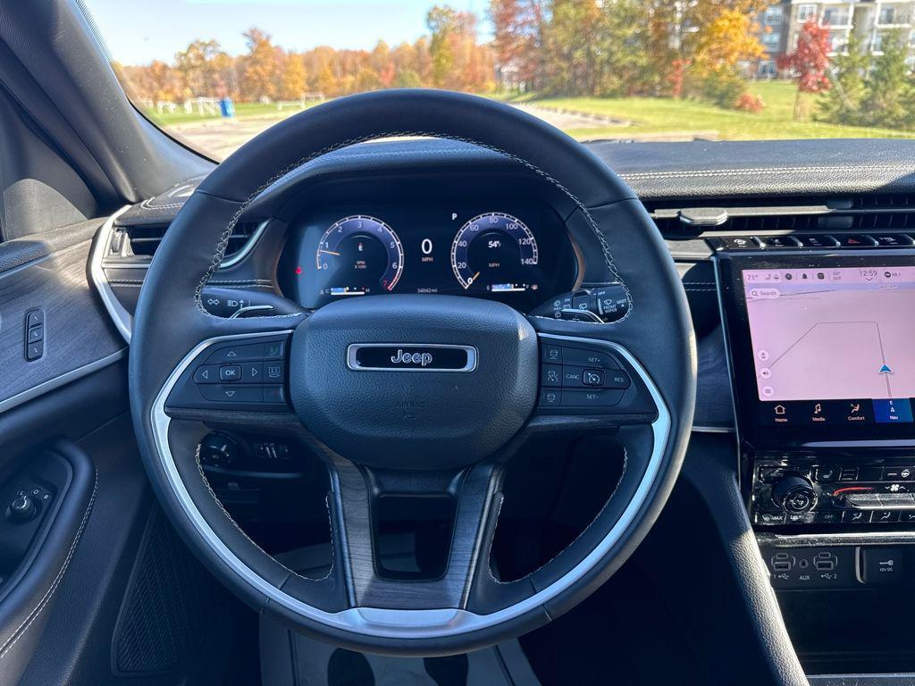 used 2024 Jeep Grand Cherokee car, priced at $31,947