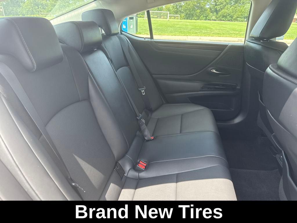 used 2022 Lexus ES 350 car, priced at $37,775