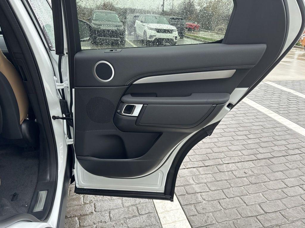 new 2024 Land Rover Discovery car, priced at $68,458