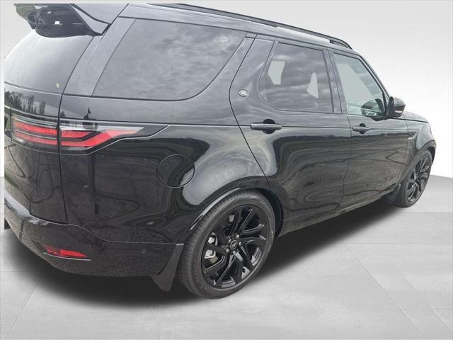 new 2025 Land Rover Discovery car, priced at $79,918