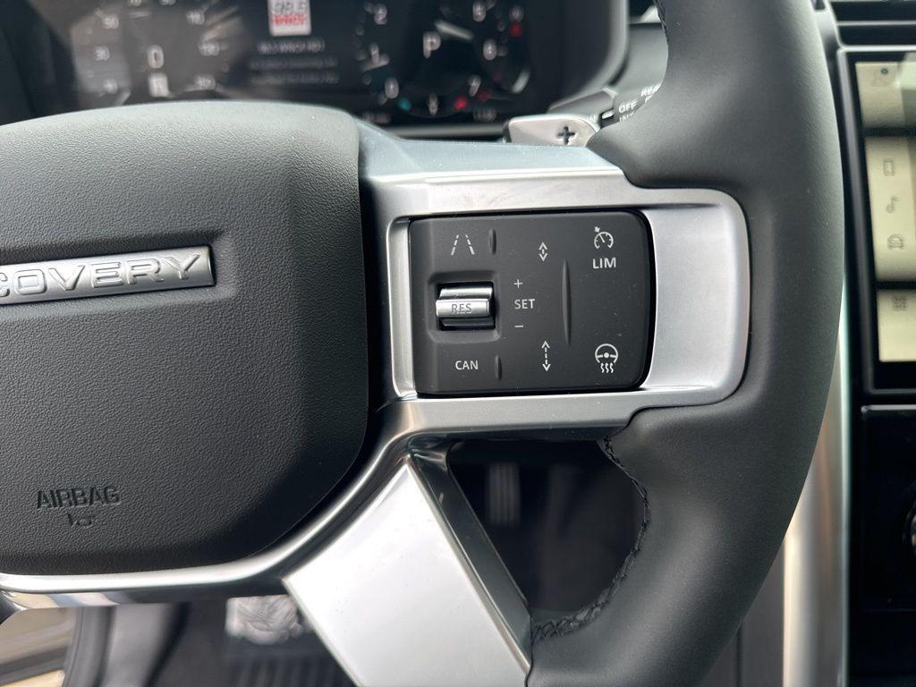 new 2024 Land Rover Discovery car, priced at $58,558