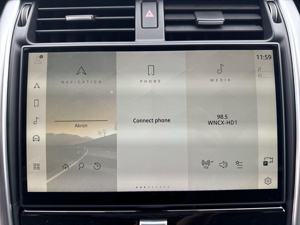 new 2024 Land Rover Discovery car, priced at $58,558
