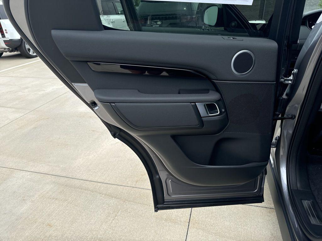 new 2024 Land Rover Discovery car, priced at $58,558