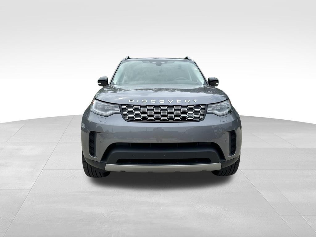 new 2024 Land Rover Discovery car, priced at $58,558