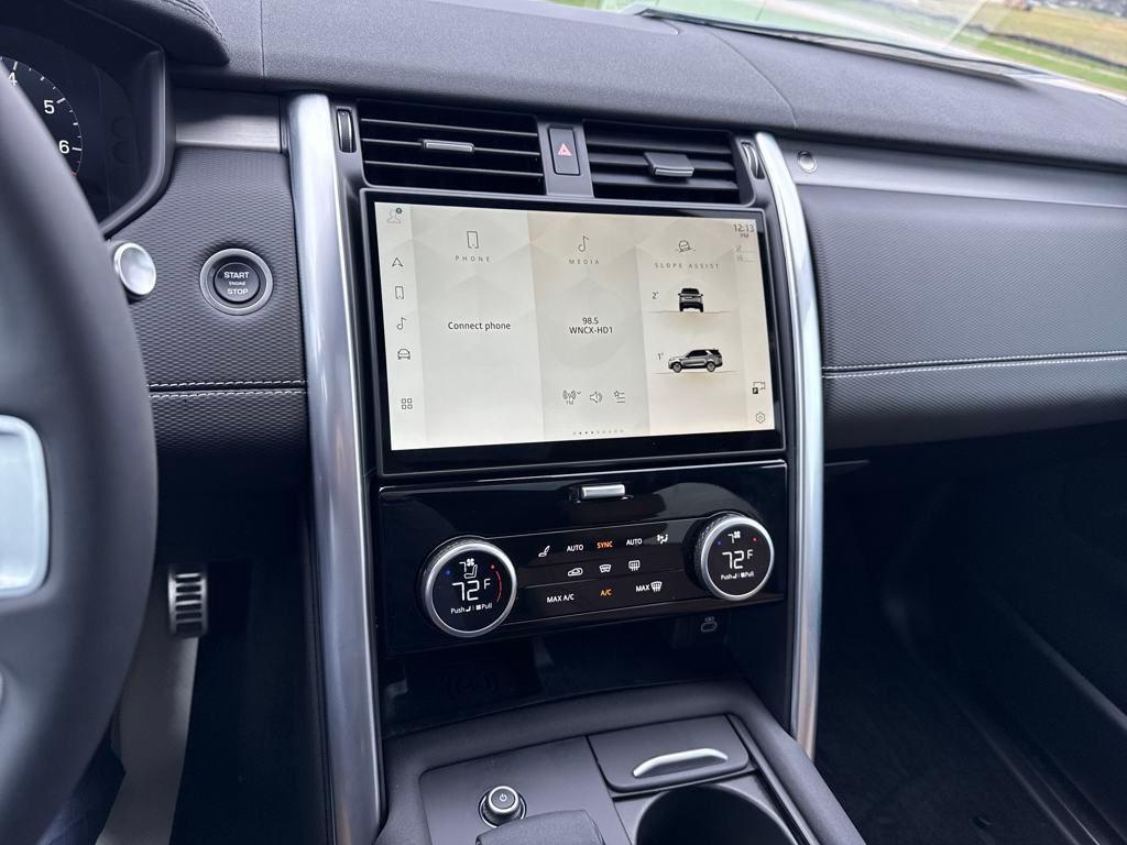 new 2024 Land Rover Discovery car, priced at $66,558